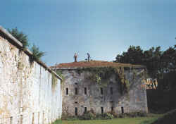 cliccare per ingrandire (108 kb)